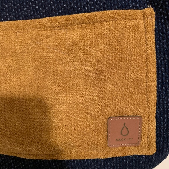 NWOT Brand New Reversible funky backpack - Picture 7 of 8